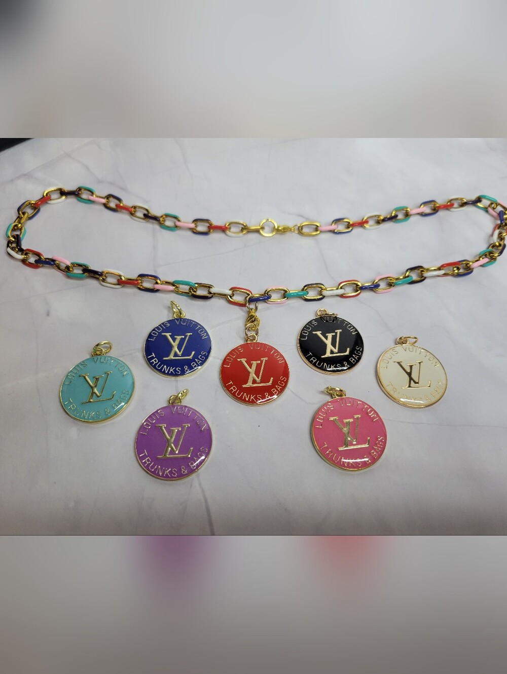 18"Gold Plated Multicolor Chain With 1 Interchangeable Trunks & Bags Zipper Pull